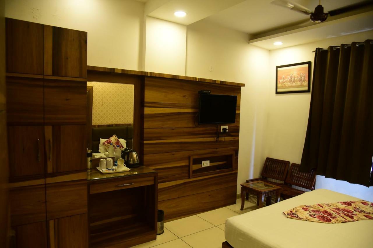 Hotel Ds Inn Amritsar Buitenkant foto