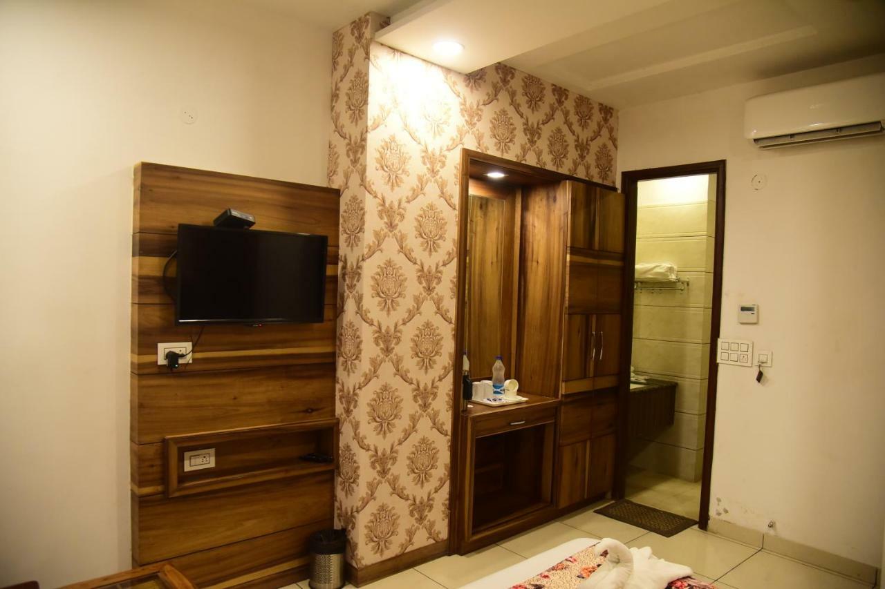 Hotel Ds Inn Amritsar Buitenkant foto